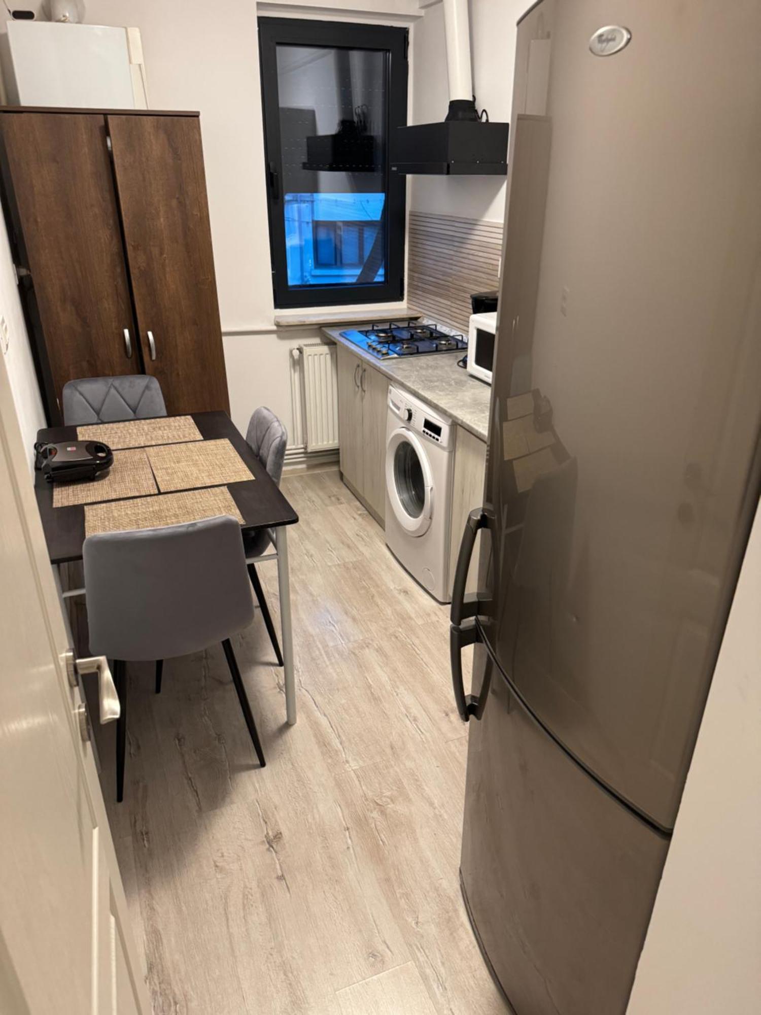 Apartament Ultracentral Modern 1 Piteşti Exterior foto